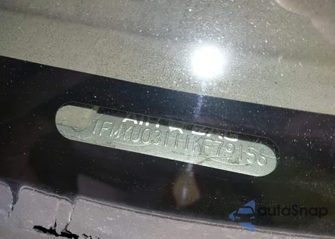 2001 Ford Escape Xlt from USA, damaged, VIN 1FMYU03111KF79156